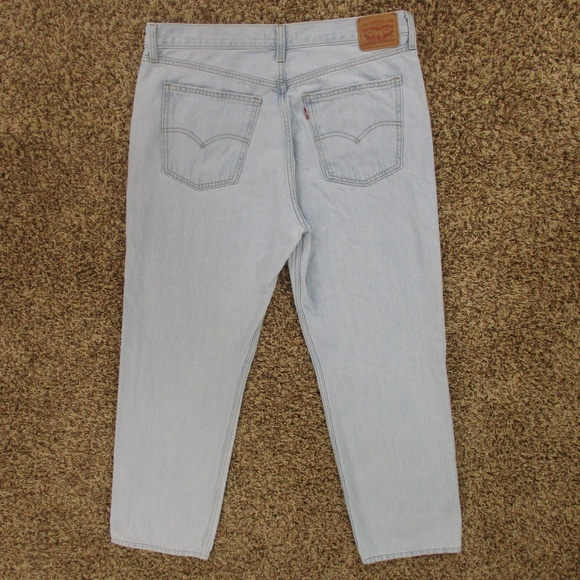 Levi's Jeans Women's 32 Light Wash Low Pro Straight Distressed Loose Baggy Denim - Picture 2 of 10